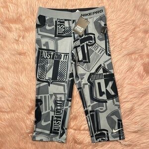 NWT Nike Pro‎ Compression Gray Black Bottoms Cropped Graphic Leggings Medium